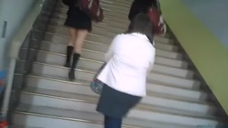 店内客パンチラ