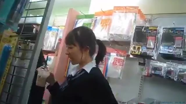 店内客パンチラ
