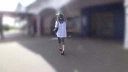 拾い人妻2-家族で遊びに来てた人妻を公衆便所に呼び出し