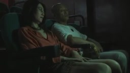 ポルノ映画館に男漁りにいく閉経熟女