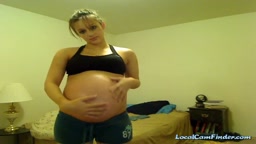 Pregnnt Tori Taylor Blue Shorts