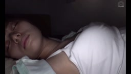 睡眠薬で眠らせた妹を寝てる間に犯す