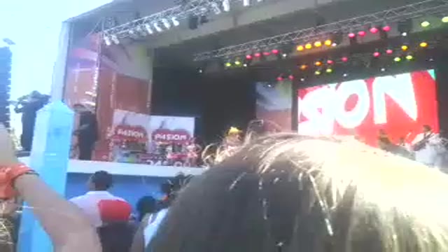 Amigo encoxando a culote 2