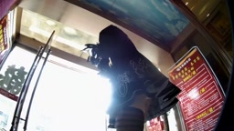 中国のコスプレイヤー 逆さ撮り 2