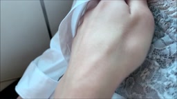 おっぱい痴漢
