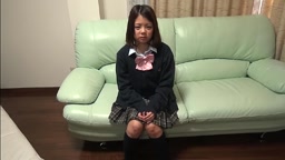 制服コスプレした女の子に中出しSEX