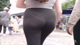 Lovely Teen In VPL Leggings