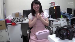 若い