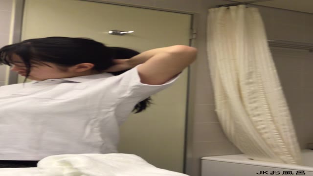 爆乳☆「宮○莉○」爆乳のバレー部マネージャーが超エロい件