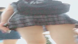裙底 偷拍 走光  逆 パンチラ