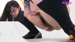 美少女JKの豪快おしっこ