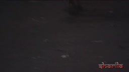 泥酔して眠ってる女にイタズラ