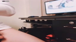 母親發現兒子 看毛片打飛機 親自給兒子 解決生理問題