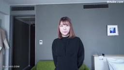 少女のような笑顔の清楚美女がハメられイキまく