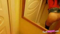 Amateur fuck in public in the supermarket dressing room