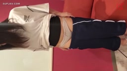 無　個撮【初顔出し】高〇3〇生ひめちゃん学校帰りに人生初イキ生中出しセックス