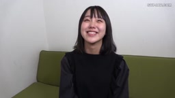 無　個撮　ファーストフード店で笑顔を振りまく店員をテイクアウトして、中出しでソースをトッピングしてみた！