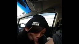 個人撮影 かわいい彼女の車内フェラ