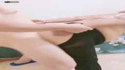 母子亂倫 兒子拉著媽媽 瘋狂抽插淫穴