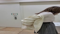 制服から私服へお着換え