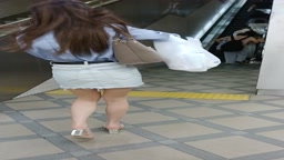 逆さ