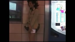 白石○帆　ミニスカ